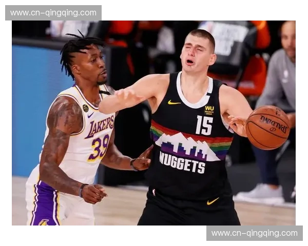 巨人对决：空接之王闪耀联盟，大鲨鱼统治禁区——谁是历史最佳中锋？